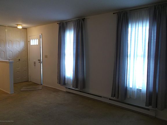 3rd image of 59 Buckingham Dr