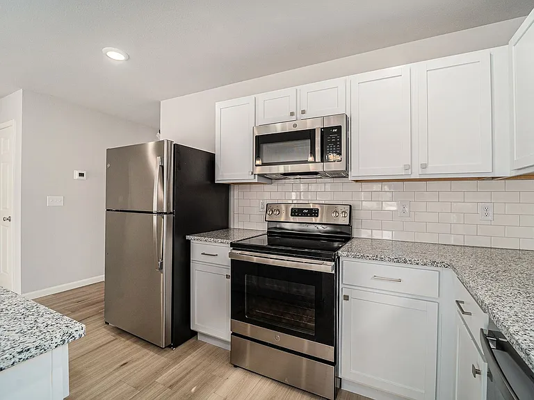 2385 Richardson Ct — Photo 16