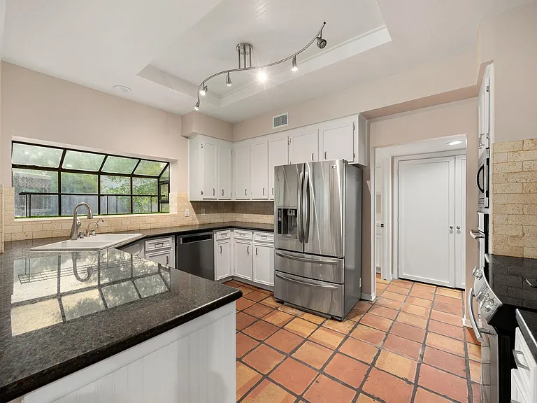 19806 Sunbridge Ln — Photo 8