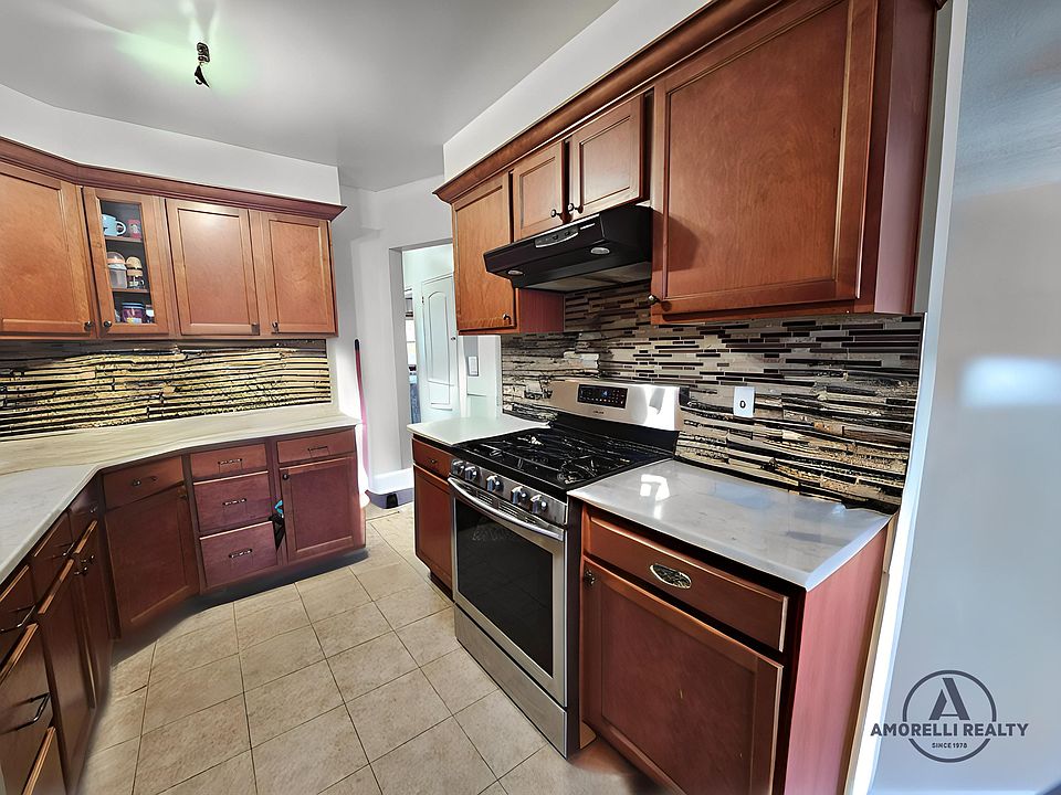 1st image of 2037 48th St #2