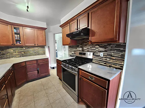 2037 48th St #2 Photo 1
