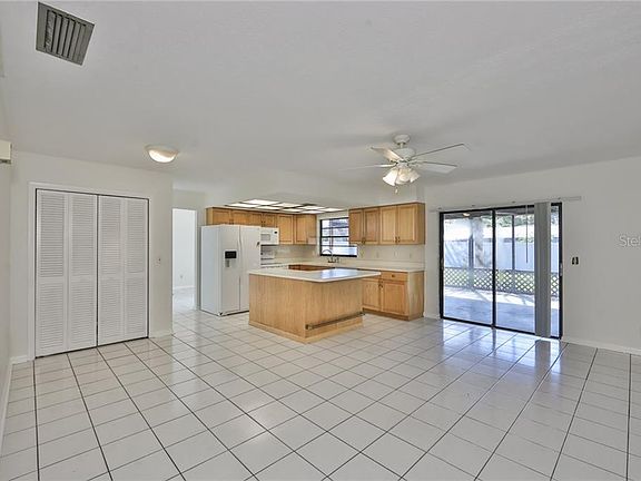 3rd image of 7206 Woodbrook Dr