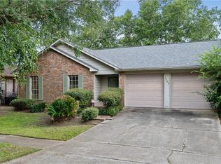 1704 Appleby Ln, Harvey, LA 70058