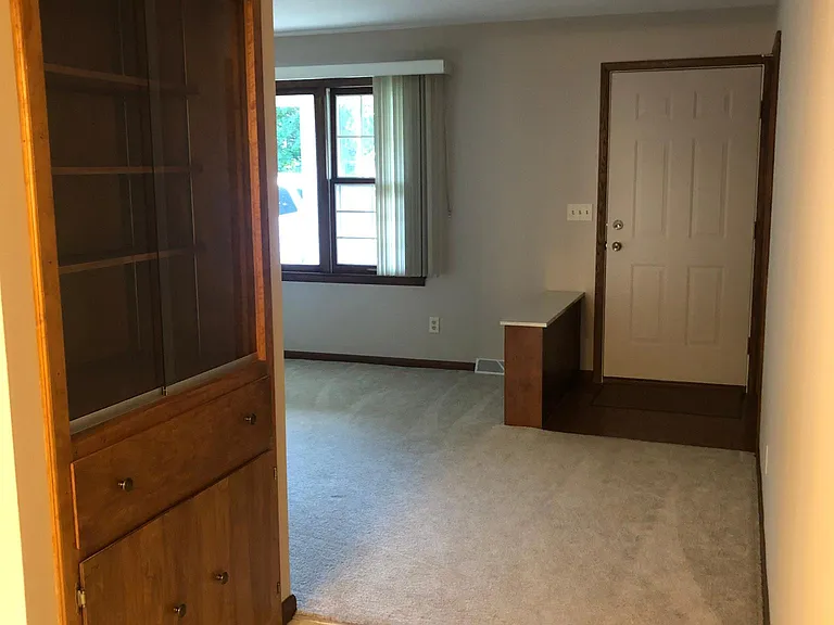 1702 Thunderbird Dr — Photo 5