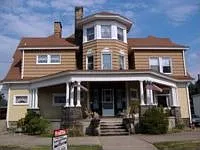 418 N Front St photo 1