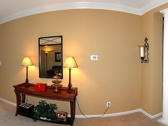 4th image of 10678 Woodmont Ln
