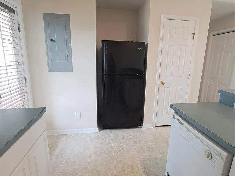 4513 Country Club Rd #B202 — Photo 5