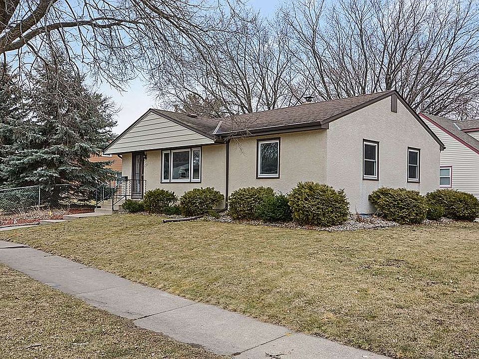 1st image of 2521 Nokomis Ave