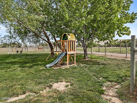 4th image of 3110 S 90th Ave