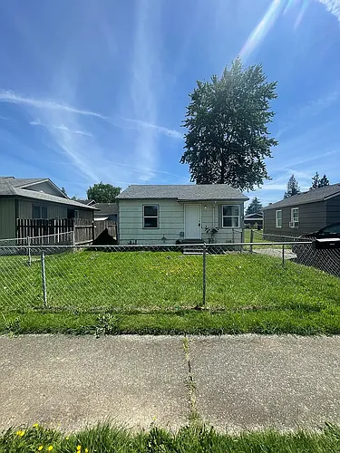 288 Beech St Photo 1