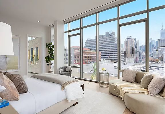 5th image of 601 Washington St Penthouse E