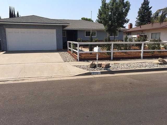 2nd image of 3051 E Sierra Ave