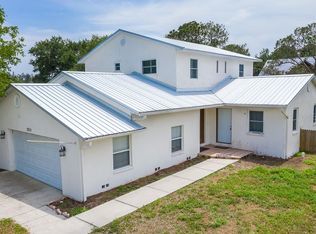 2911 10th St W, Palmetto, FL 34221