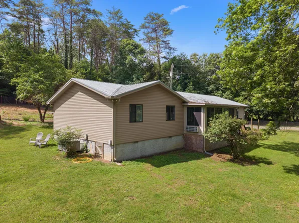 1689 McCleary Bend Rd, Sevierville, TN 37876