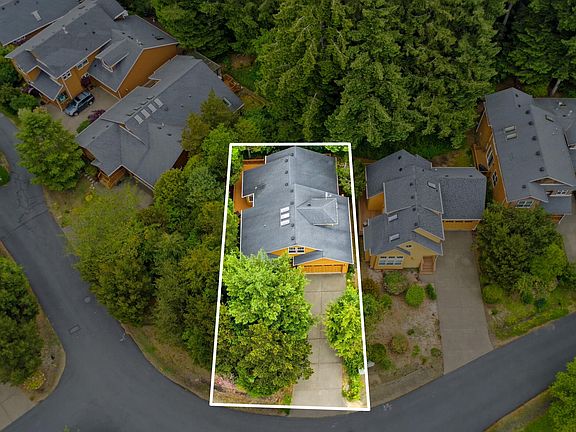 2nd image of 215 Nesting Glade