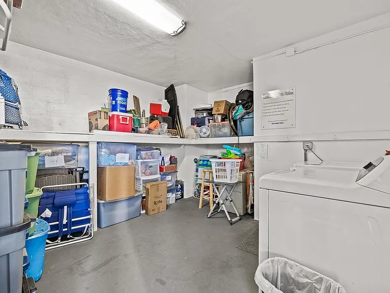 410 12th Ave NE #8 — Photo 14