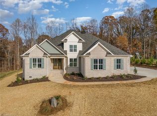 7604 Skippers Trce, Oak Ridge, NC 27310