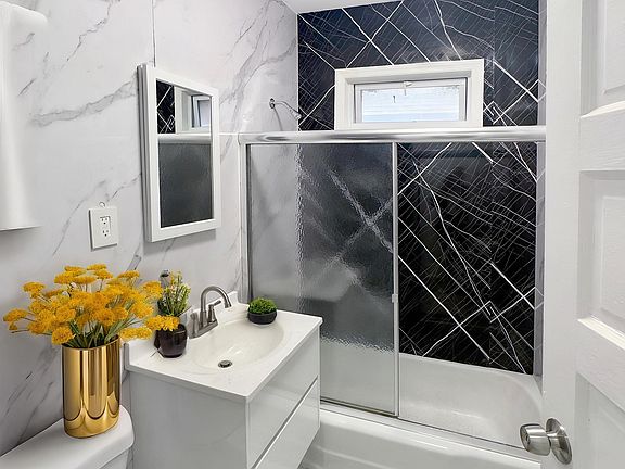 5th image of 921 Nepperhan Ave #1A