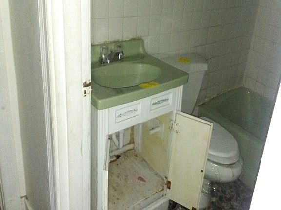3rd image of 999 Palermo Ave