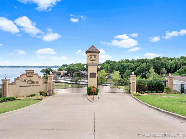 25 Grand Lake Dr Ste 2B, Monkey Island, OK 74331