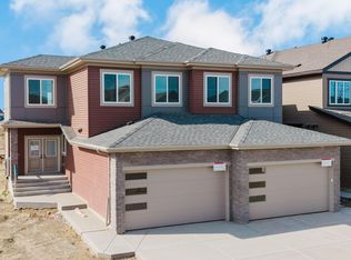 8506 223a St NW, Edmonton, AB T5T7H2