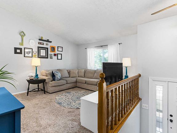 3rd image of 4976 Shannonbrook Dr
