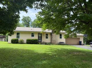 2304 E Huntington St, Ozark, MO 65721