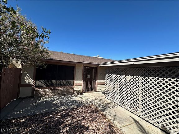 2nd image of 5600 Stingaree Cir