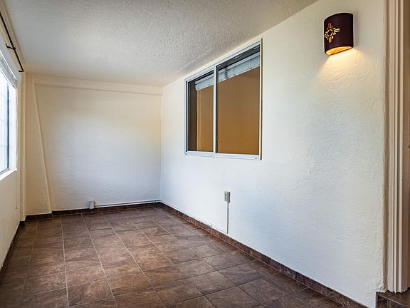 3rd image of 6624 Tierra Dr NW