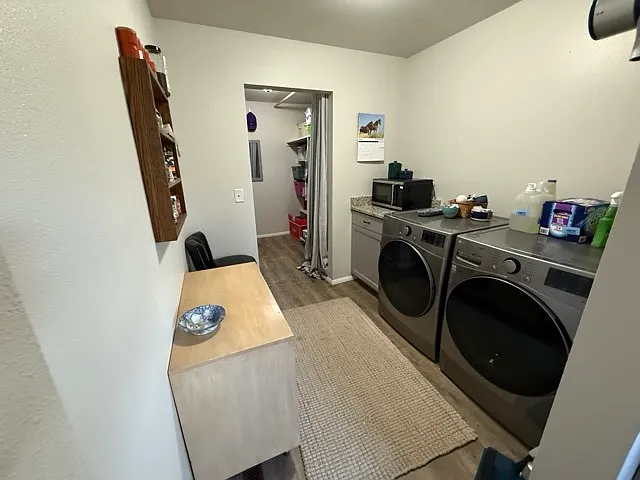 Laundry room + bonus pantry/ closet/ mudroom/ drop zone