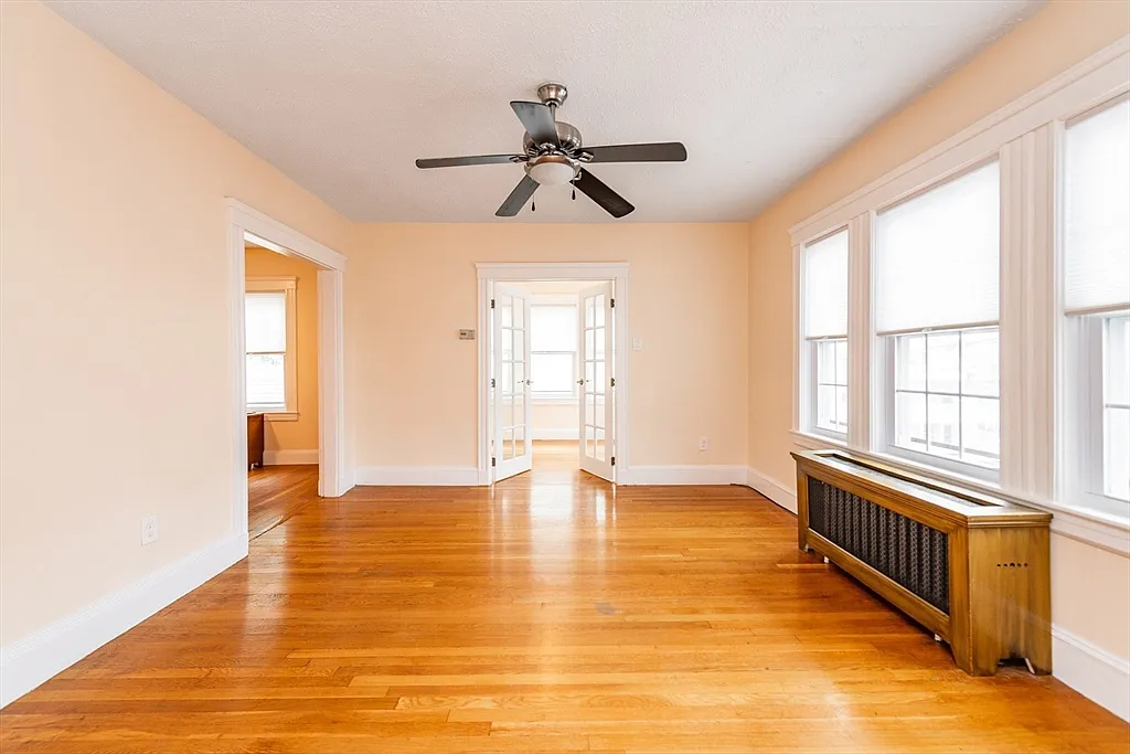 2 bed, 1.0 bath, 1100 sqft, $2,950 — Photo 4