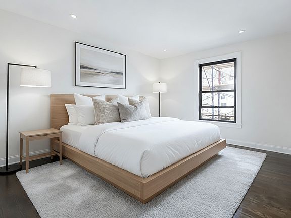 4th image of 1379 Lexington Ave APT 3B