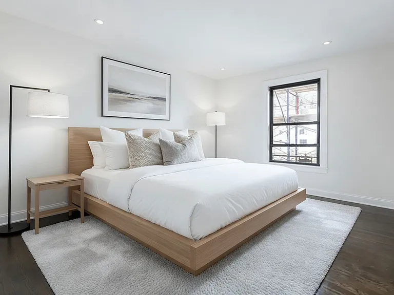 1379 Lexington Ave #3B — Photo 4