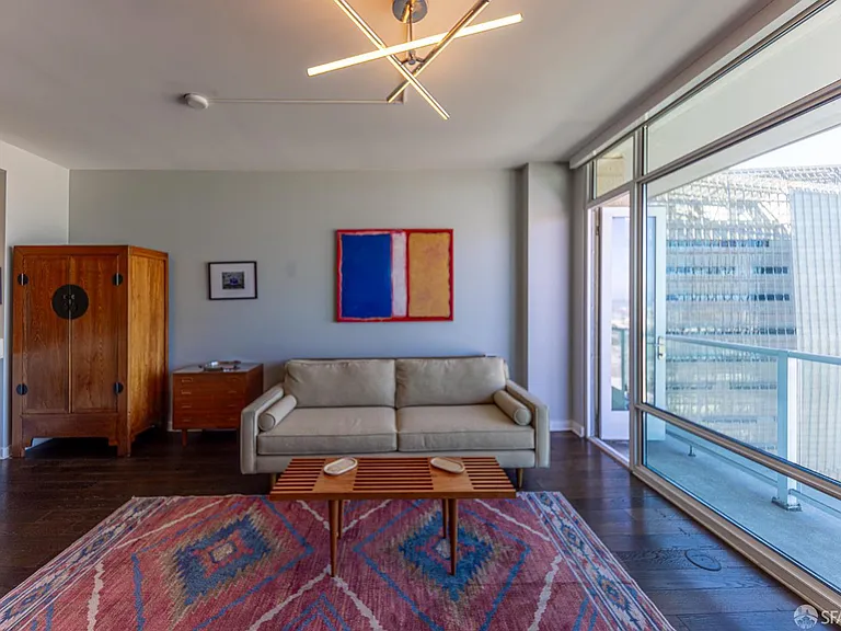 1160 Mission St #2102 — Photo 3