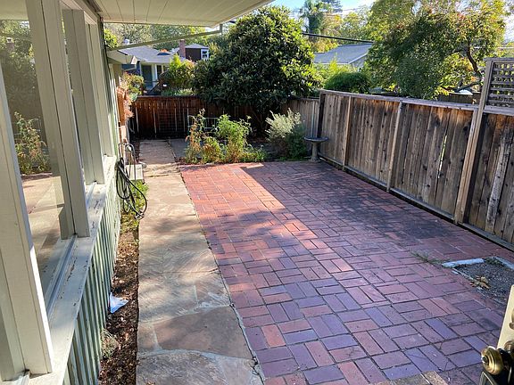 3rd image of 51 Willow Ave