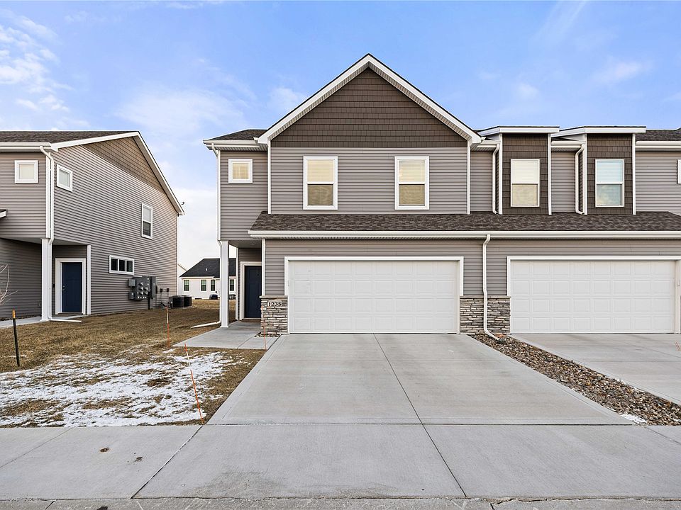 1st image of 1235 NW 33rd Ln