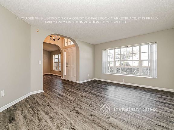 3rd image of 826 Walsingham Way