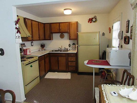 5th image of 1600 Idaho St