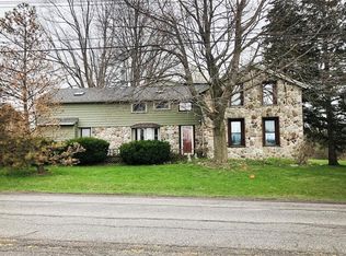 6592 Rapids Rd, Lockport, NY 14094