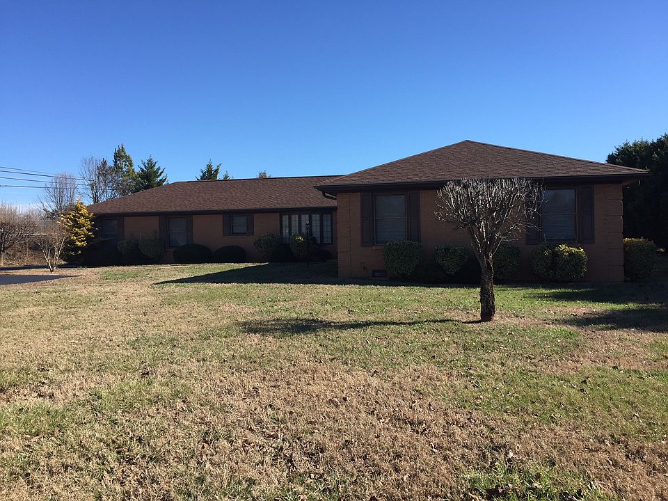 1st image of 3005 Breezewood Dr