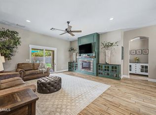 106 E Smoke Tree Rd, Gilbert, AZ 85296
