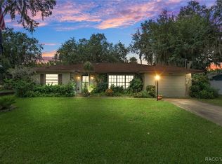 1040 S Val Dr, Inverness, FL 34450