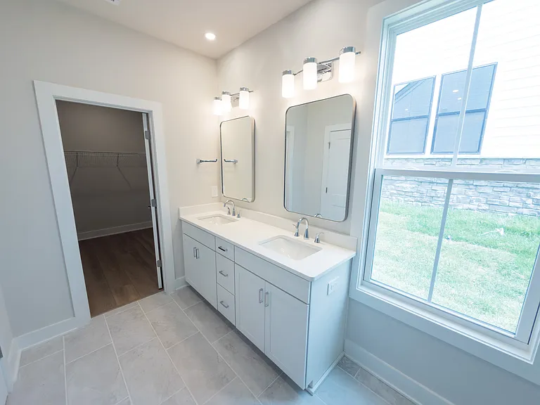 828 Silva Loop — Photo 11