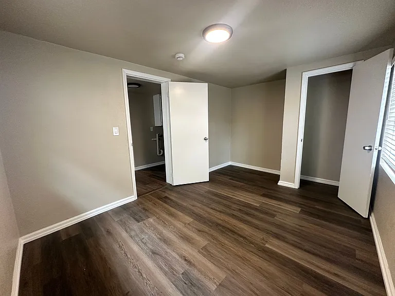 629 N Sacramento St — Photo 7