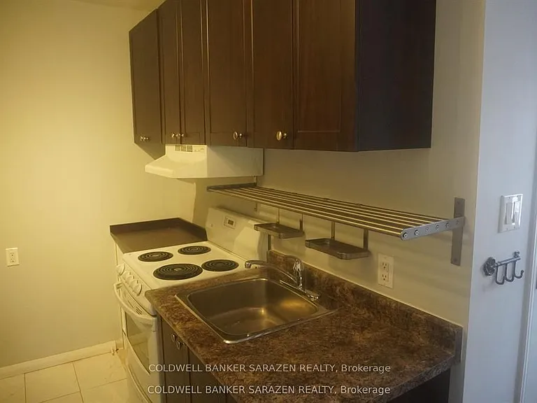 326 Flora St #3 — Photo 13