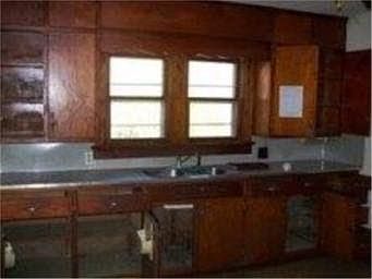 2nd image of 301 W Washington Ave