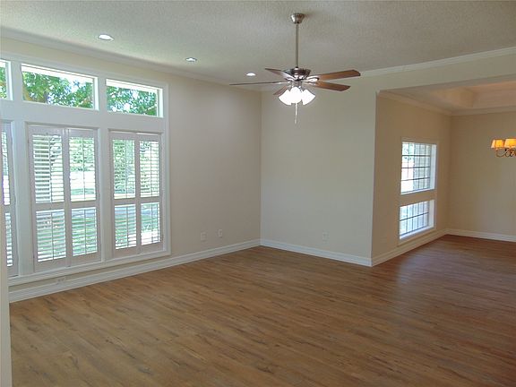 5th image of 2503 Vanderbilt Ct