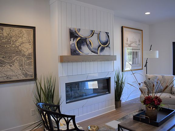 3rd image of 1401 Howard St #Zancd