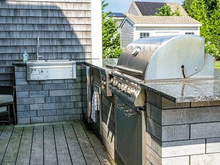 24 Randolph Way — Photo 28