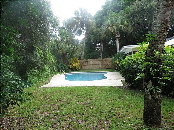 4th image of 3706 Indian River Dr